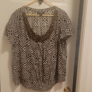 Black and White Geometric Women's Top